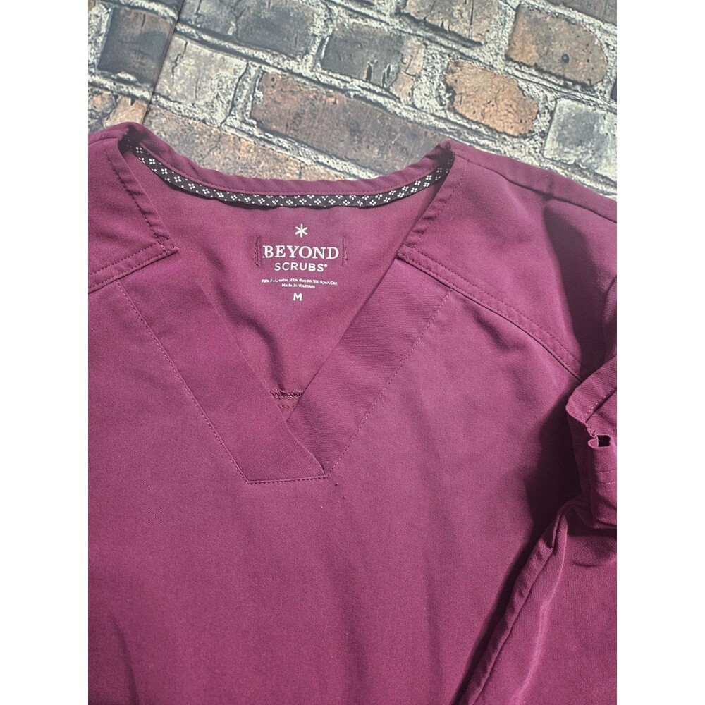 Beyond Scrubs Top Burgundy Purple Size Medium Lot of 2 - Picture 5 of 7